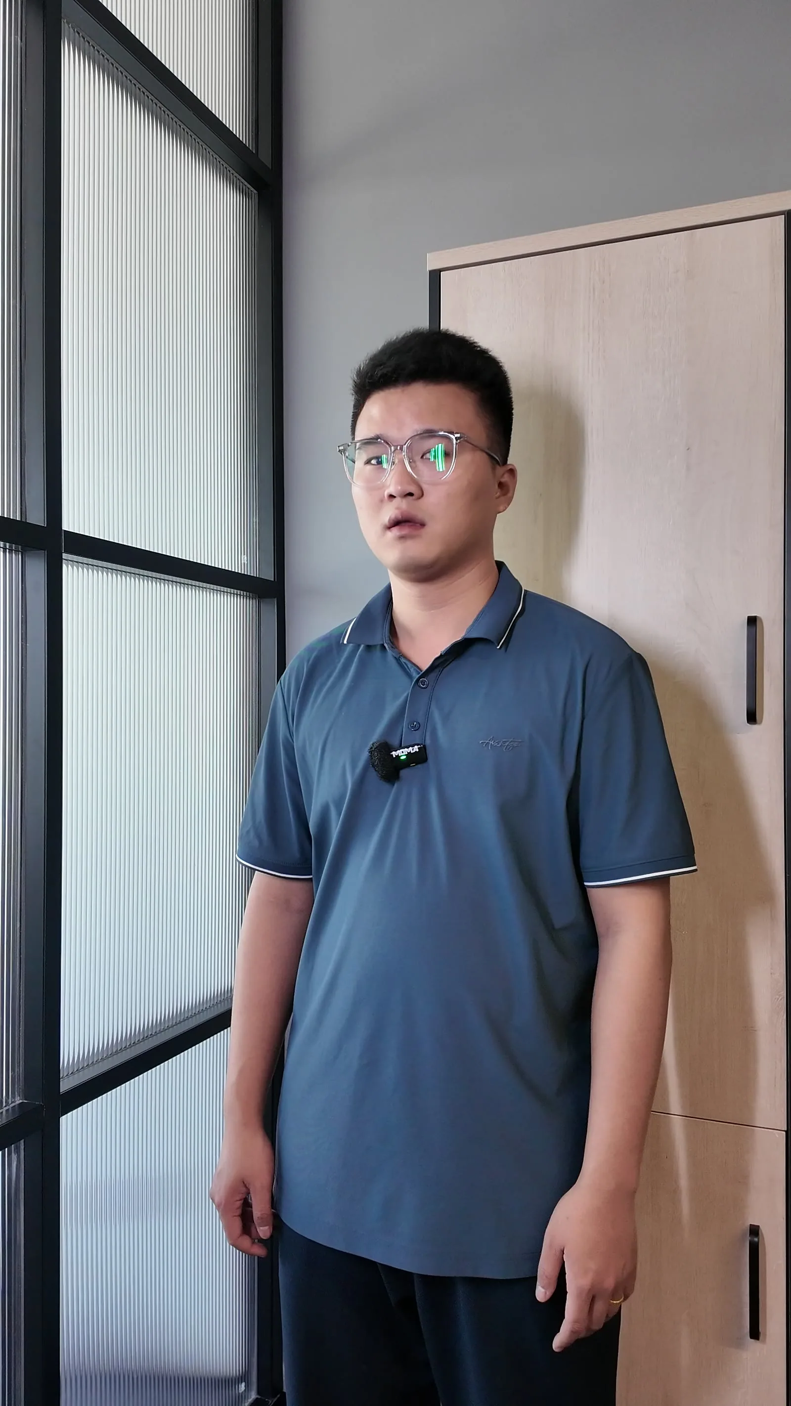 广州某科技公司玻璃隔断实拍