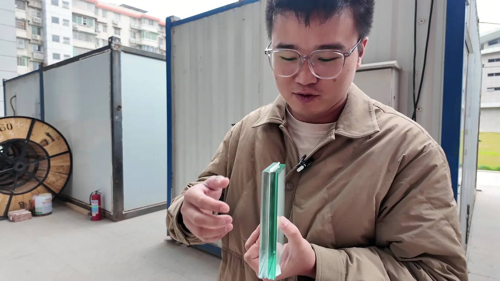 广州某青少年宫玻璃隔断实拍